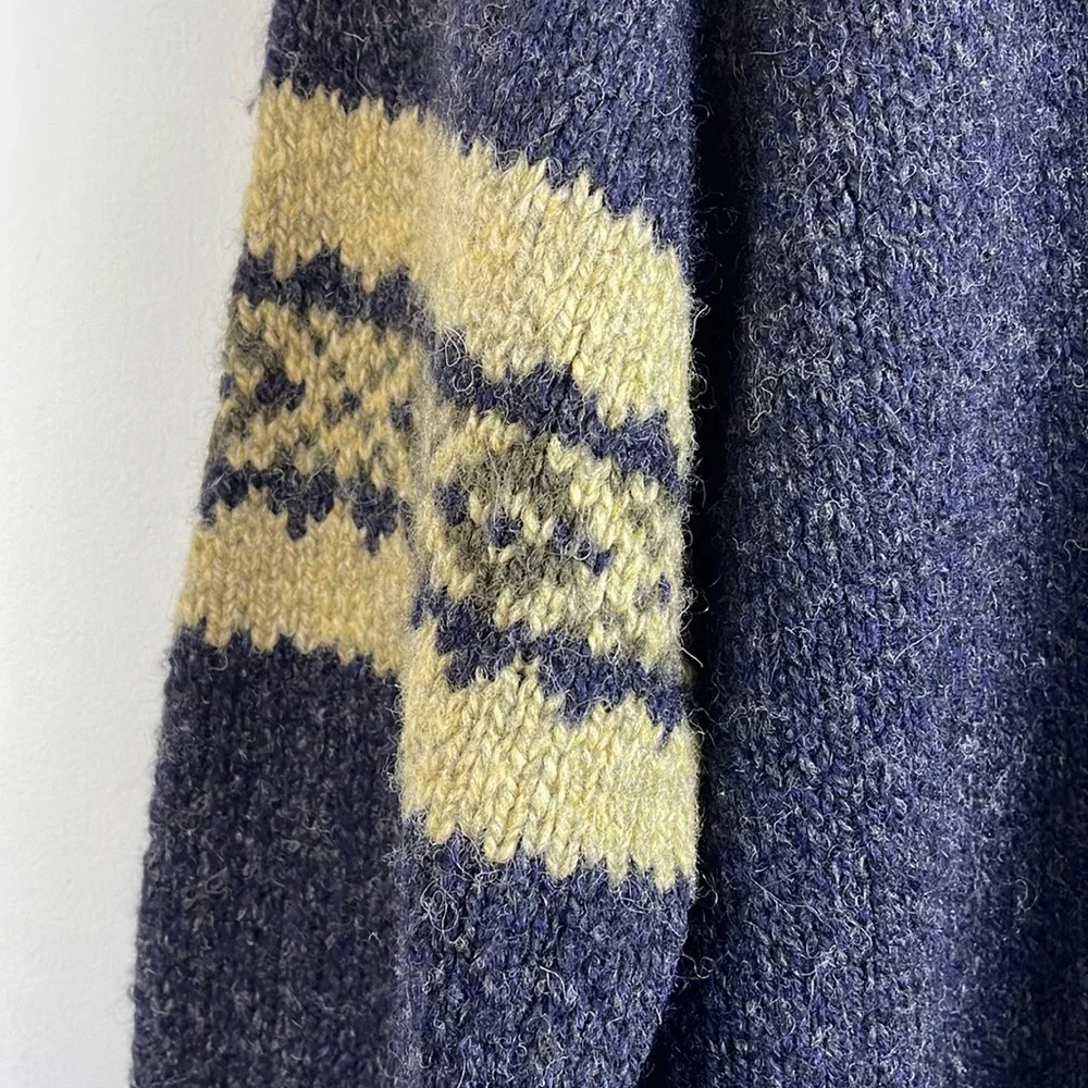 Vintage Abercrombie & Fitch Crewneck Sweater %100 Wool Y2K (See Description) - Picture 5 of 13